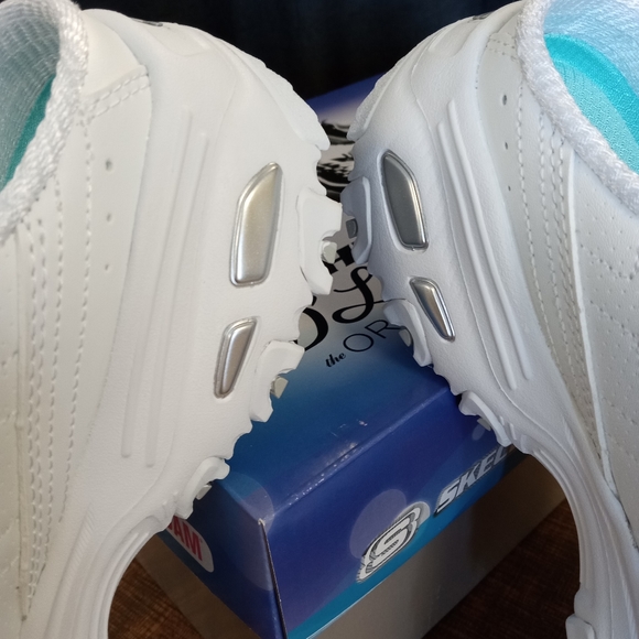 Skecher D'Lites Bright Sky NWT - Picture 9 of 12